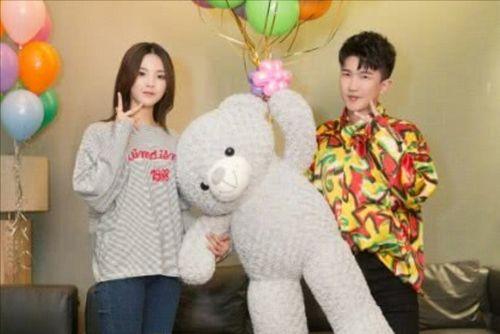 吃瓜娱乐背景图片大全,盘点热门吃瓜娱乐背景图片大全